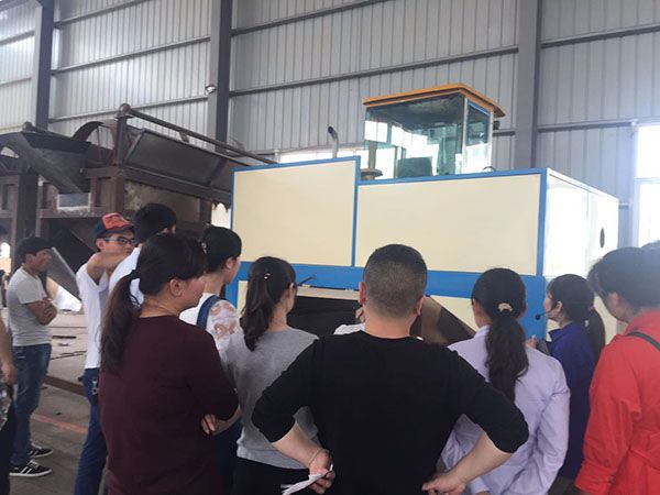 我公司組織員工去設(shè)備廠參觀學習圖8 我公司組織員工去設(shè)備廠參觀學習圖8