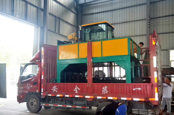 堆肥發(fā)酵翻堆機(jī)特點介紹