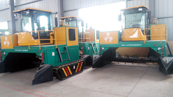 地面行走式翻堆機(jī)有哪些優(yōu)勢？