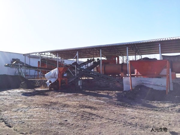 配置一套小型牛糞有機(jī)肥生產(chǎn)線需要多少錢？