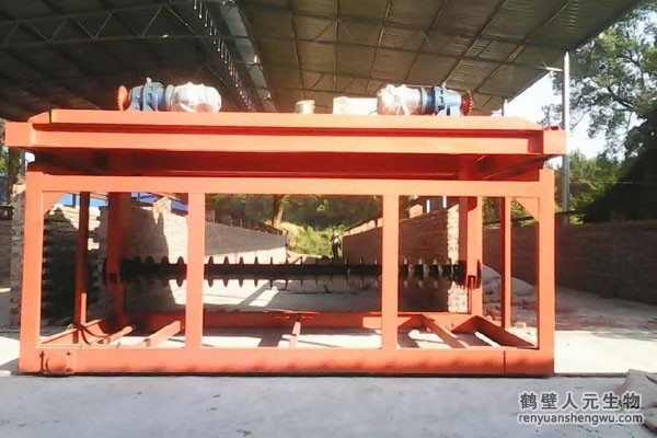 有機(jī)肥小型翻拋機(jī) 有機(jī)肥小型翻拋機(jī)