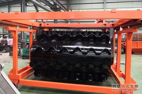 了解有機肥設(shè)備鏈板翻堆機